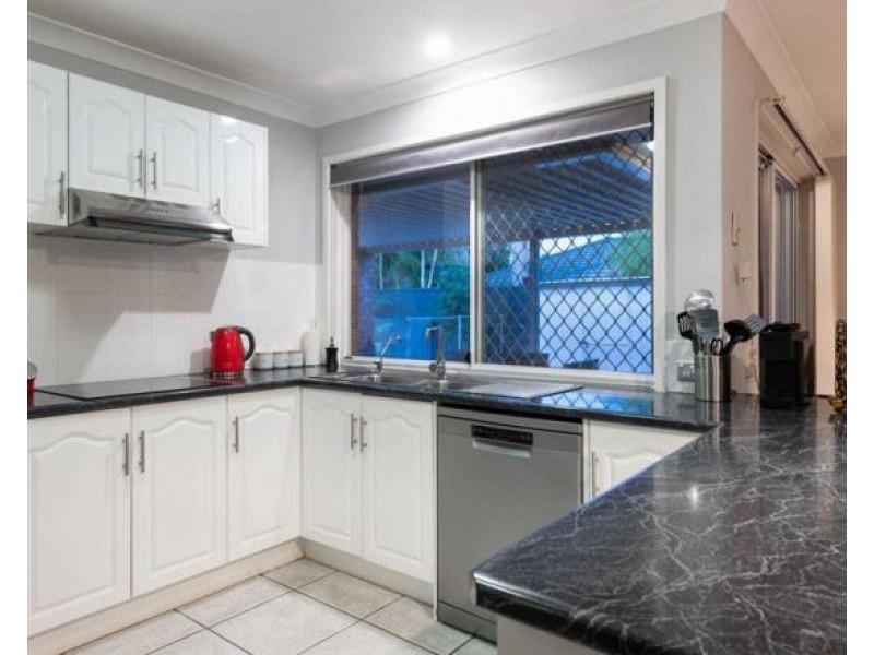 1 LAKEWOOD COURT, Parkwood QLD 4214