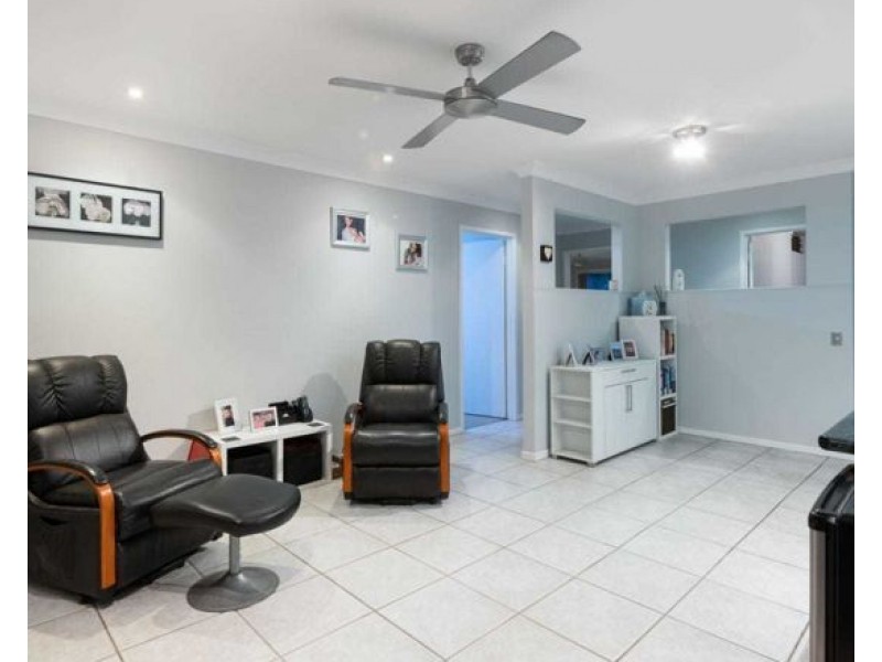 1 LAKEWOOD COURT, Parkwood QLD 4214