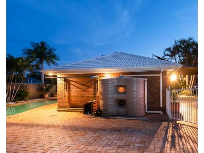 1 LAKEWOOD COURT, Parkwood QLD 4214
