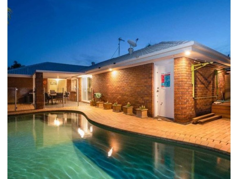 1 LAKEWOOD COURT, Parkwood QLD 4214