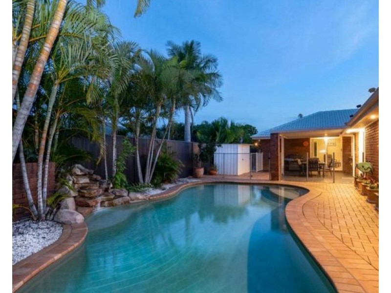 1 LAKEWOOD COURT, Parkwood QLD 4214