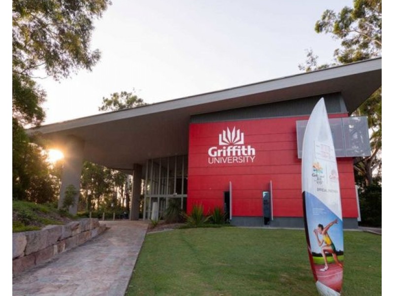 1 LAKEWOOD COURT, Parkwood QLD 4214