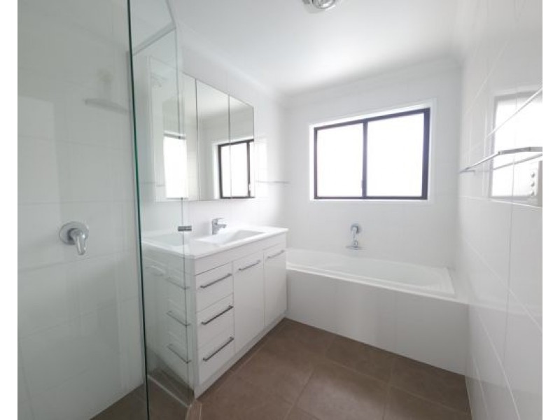 24 Orpheus Street, Robertson QLD 4109