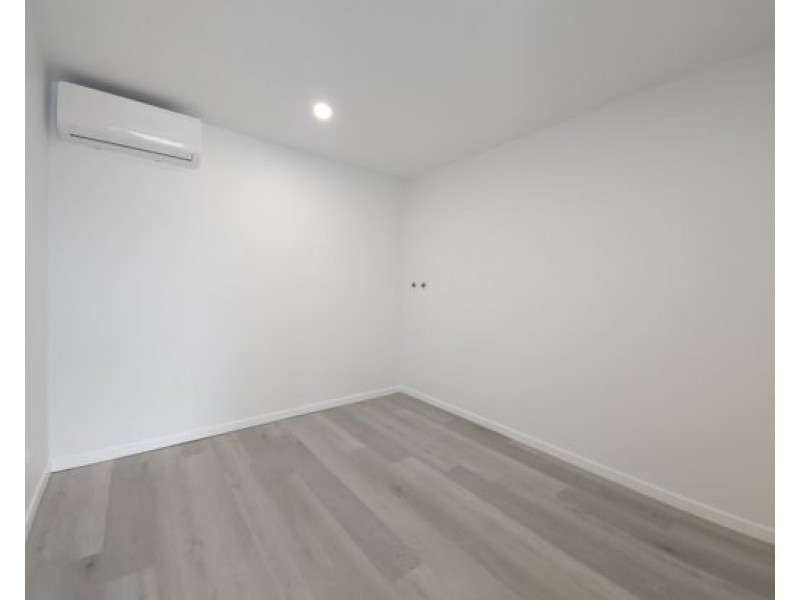 24 Orpheus Street, Robertson QLD 4109