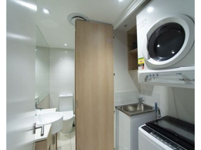 2304 2663 Gold Coast Highway, Broadbeach QLD 4218