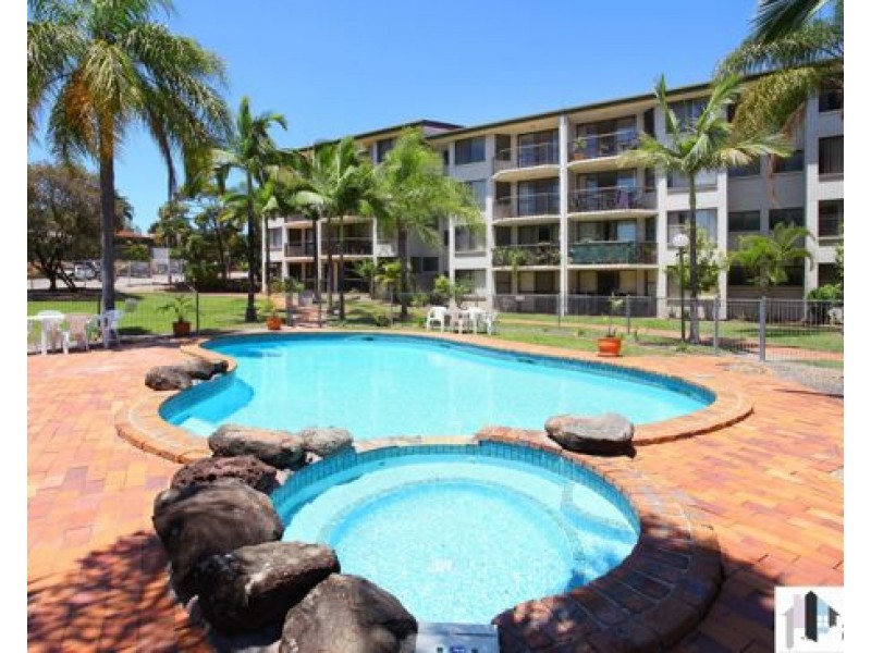 3/40 Murev way, Carrara QLD 4211