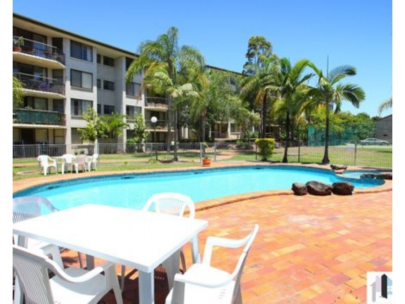 3/40 Murev way, Carrara QLD 4211