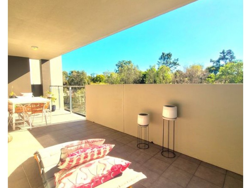 2204/12 Executive Drive, Burleigh Waters QLD 4220