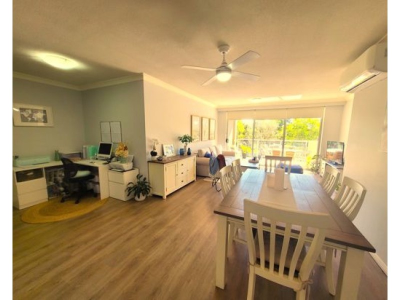 2204/12 Executive Drive, Burleigh Waters QLD 4220