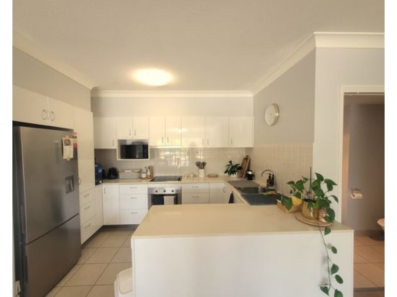 2204/12 Executive Drive, Burleigh Waters QLD 4220