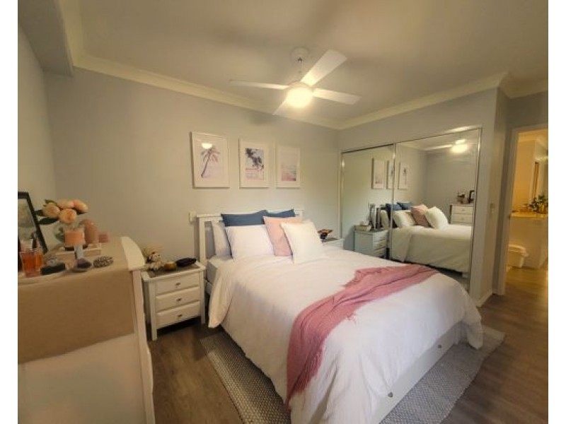 2204/12 Executive Drive, Burleigh Waters QLD 4220
