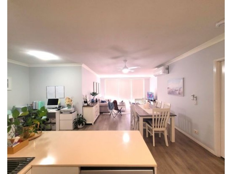2204/12 Executive Drive, Burleigh Waters QLD 4220