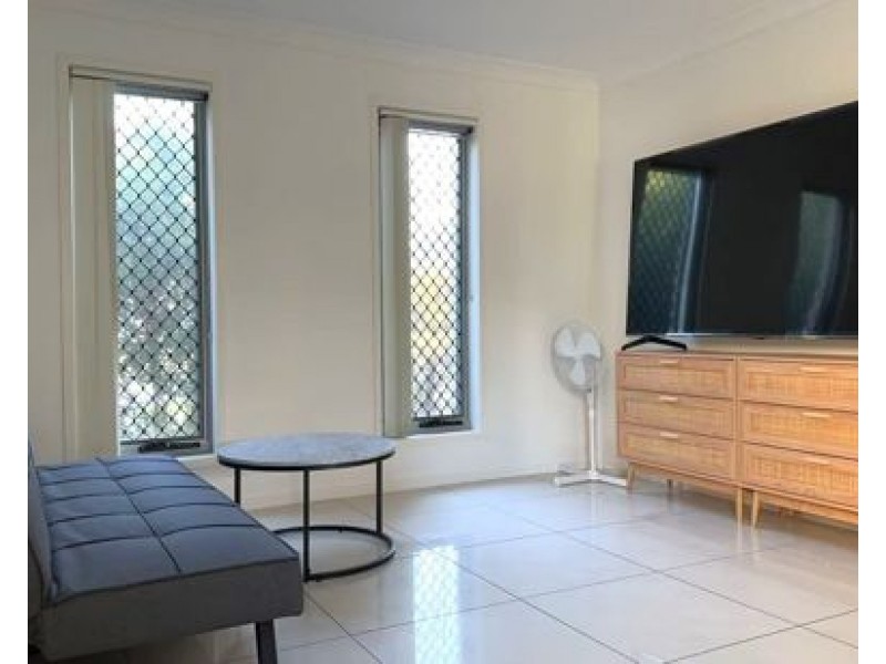 2/40 Old Logan Rd, Gailes QLD 4300