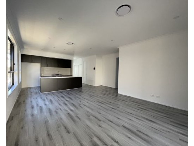 233 Barrams Rd, South Ripley QLD 4306