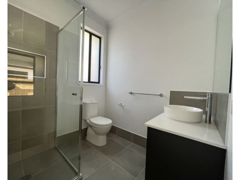 233 Barrams Rd, South Ripley QLD 4306