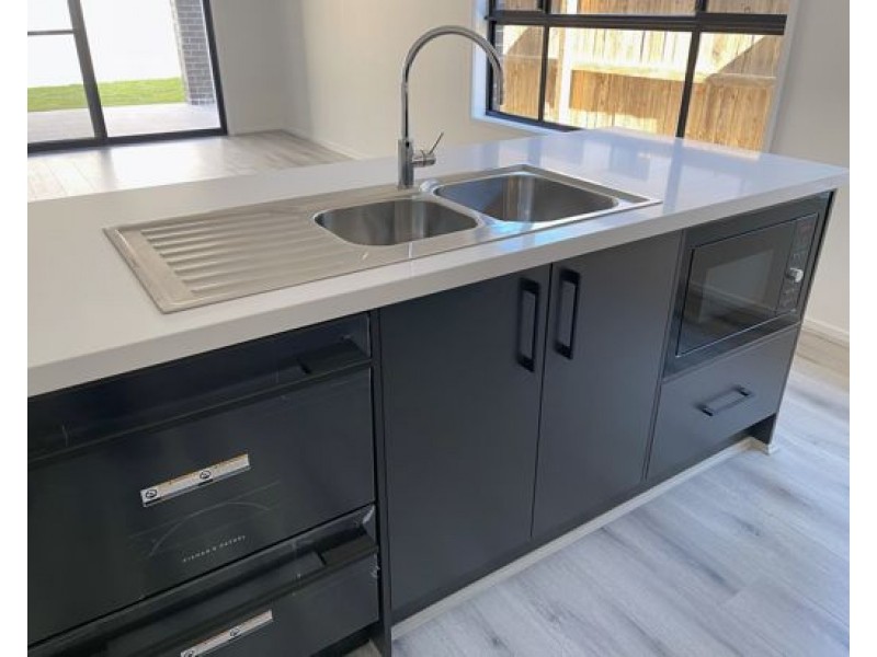 233 Barrams Rd, South Ripley QLD 4306