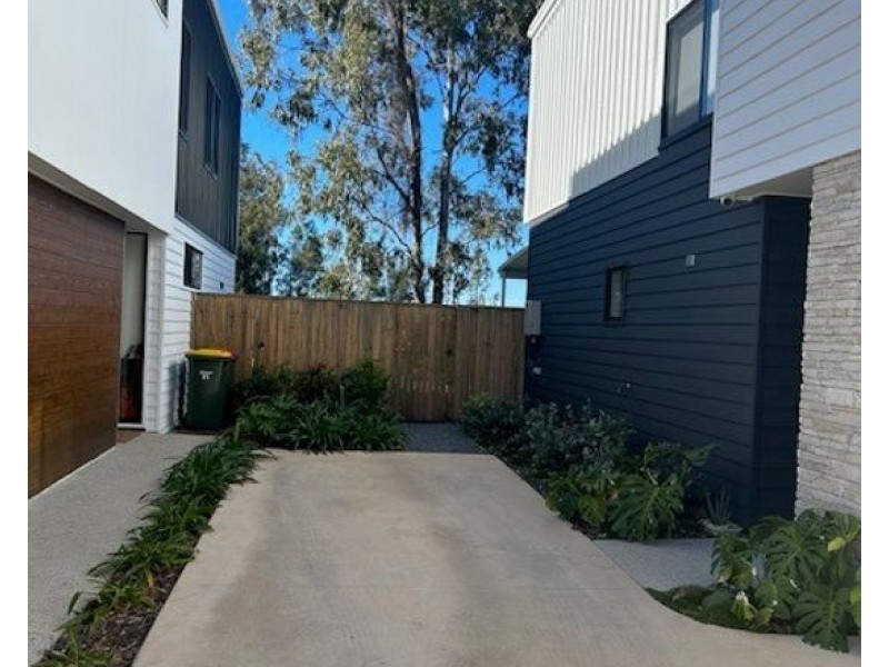 20/8 BEN DALLEY DR, Helensvale QLD 4212