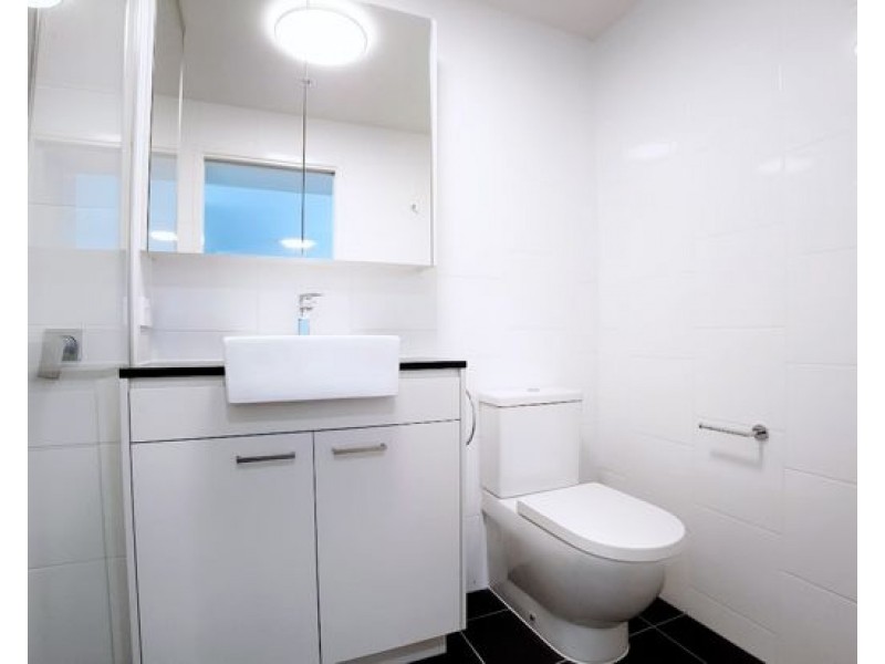 317/30 Festival Place, Newstead QLD 4006