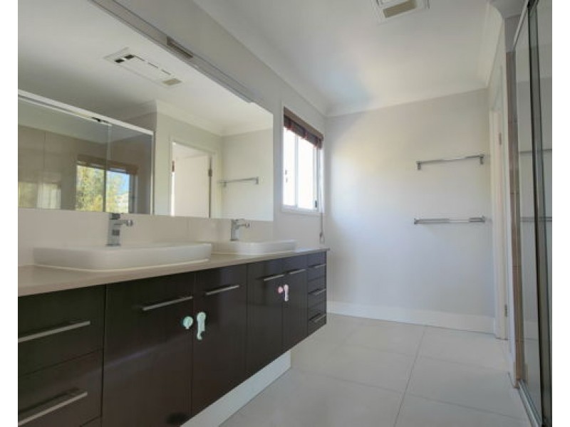 4 Platypus Circuit, Rochedale QLD 4123