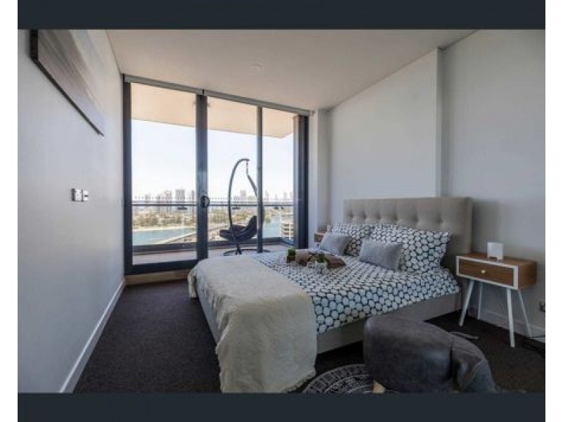 1110/2 Como Crescent, Southport QLD 4215