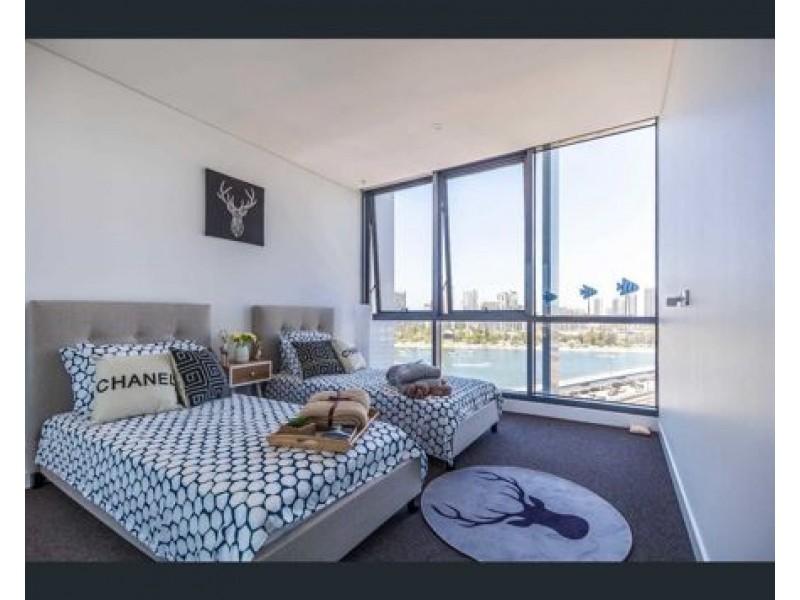 1110/2 Como Crescent, Southport QLD 4215
