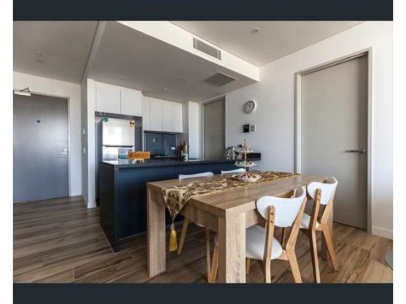 1110/2 Como Crescent, Southport QLD 4215