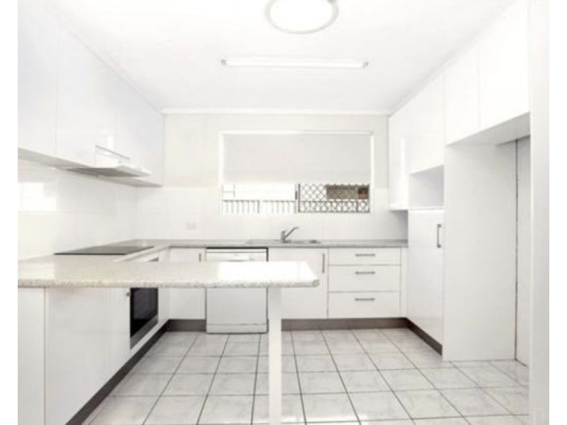 67 Jacaranda Avenue, Hollywell QLD 4216