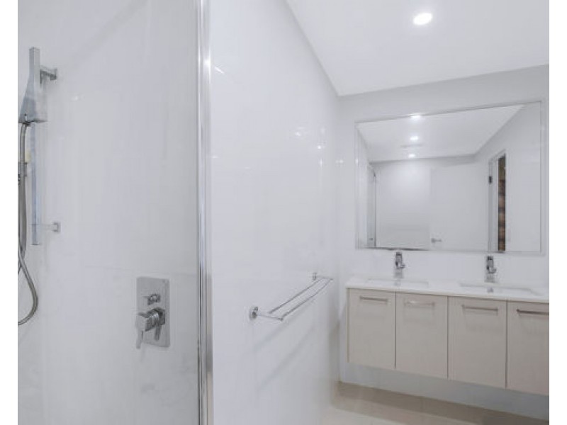 Unit 304, 11 Andrews Street, Southport QLD 4215