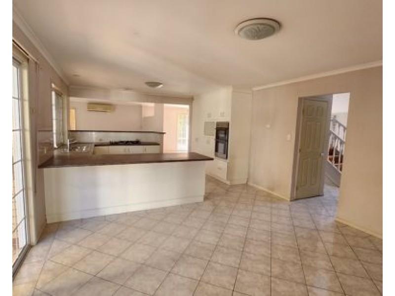 12 Calliandra Place, Sinnamon Park QLD 4073