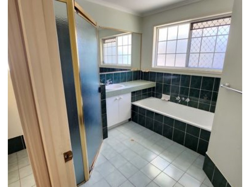 12 Calliandra Place, Sinnamon Park QLD 4073