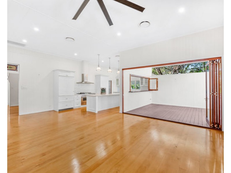 10 Crawford Rd, Chelmer QLD 4068