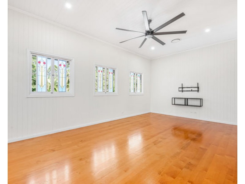 10 Crawford Rd, Chelmer QLD 4068