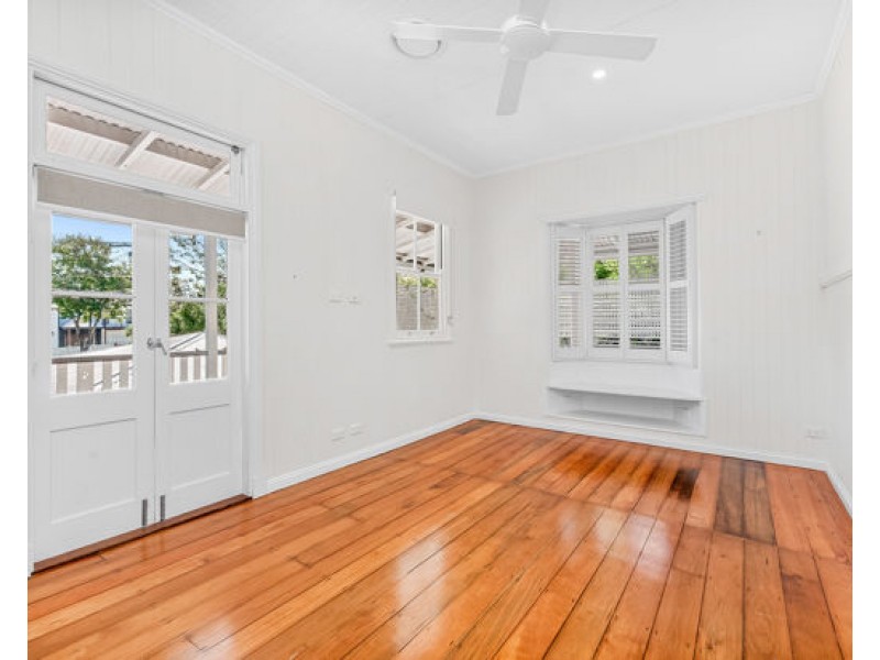 10 Crawford Rd, Chelmer QLD 4068