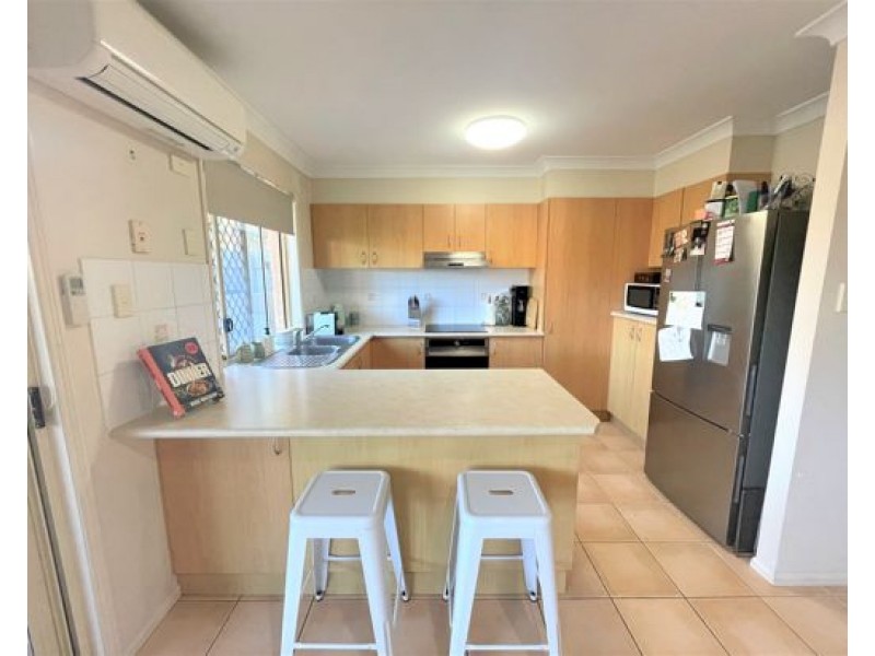 62 COORA ST, Wishart QLD 4122