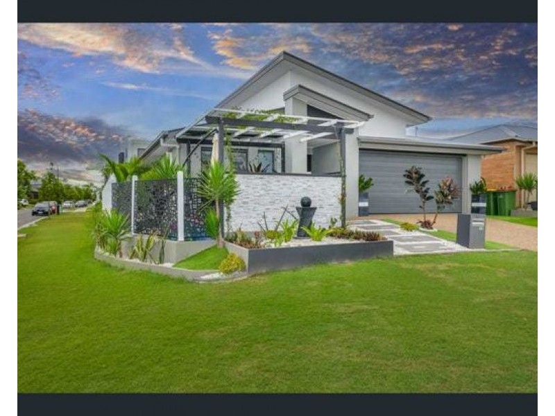 12 Aspen way, Arundel QLD 4214