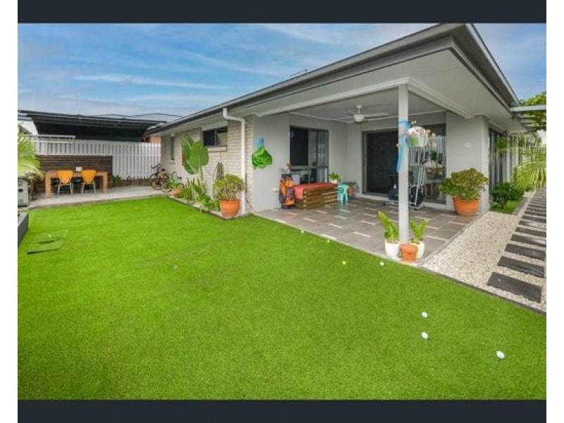 12 Aspen way, Arundel QLD 4214