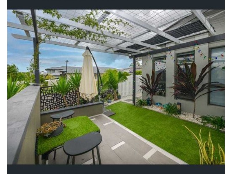 12 Aspen way, Arundel QLD 4214