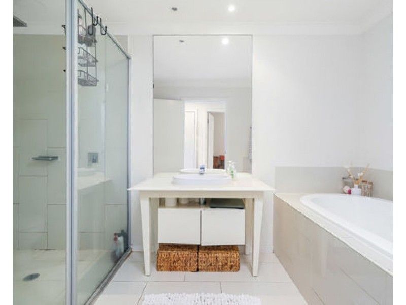 113 North Hill Drive Robina, Robina QLD 4226