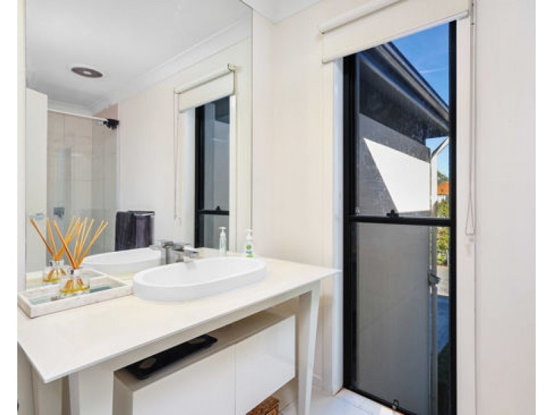 113 North Hill Drive Robina, Robina QLD 4226