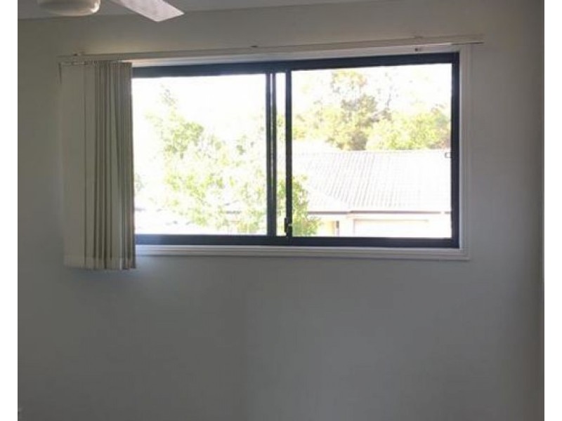 60/31 Archipelago Street, Pacific Pines QLD 4211