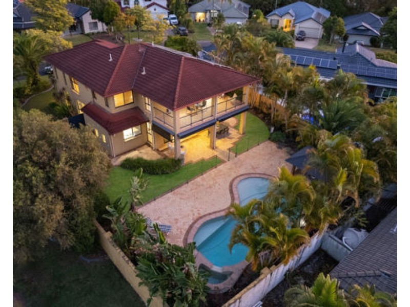 8 Fitzalan Circuit, Arundel QLD 4214