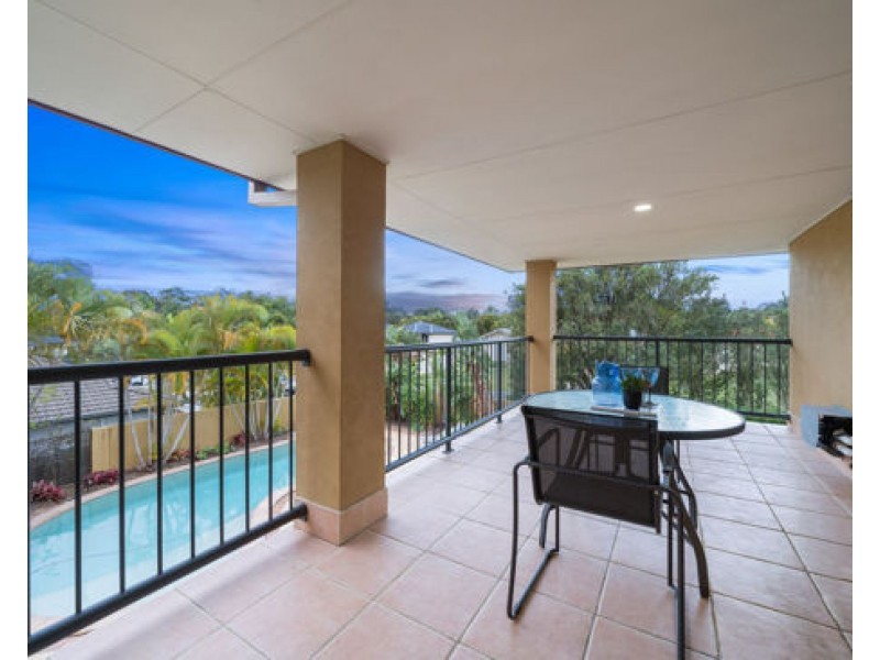 8 Fitzalan Circuit, Arundel QLD 4214