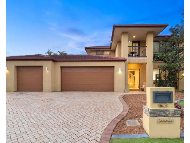 8 Fitzalan Circuit, Arundel QLD 4214