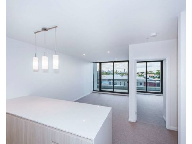 30303/300 Old Cleveland Road, Coorparoo QLD 4151