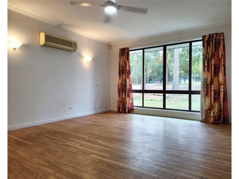 13 richards st, Loganlea QLD 4131