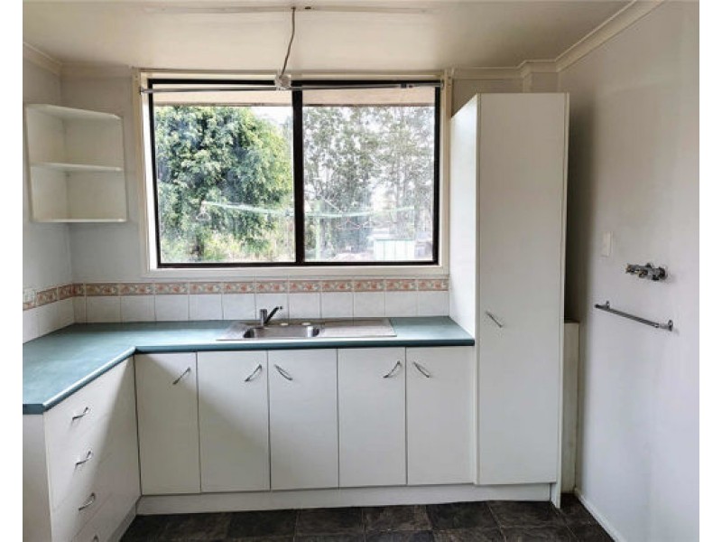 13 richards st, Loganlea QLD 4131