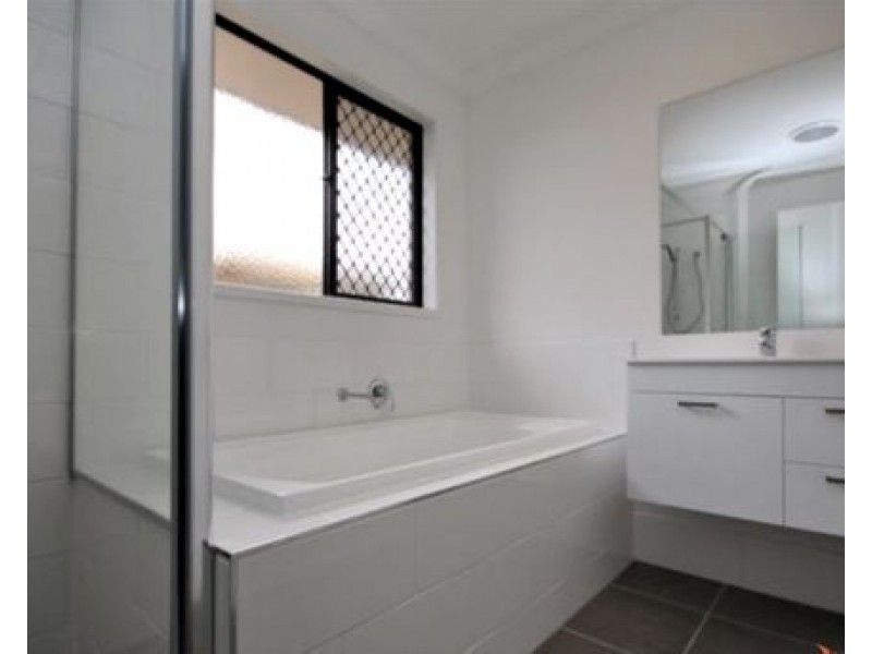 19 Venice Crescent, Redbank QLD 4301