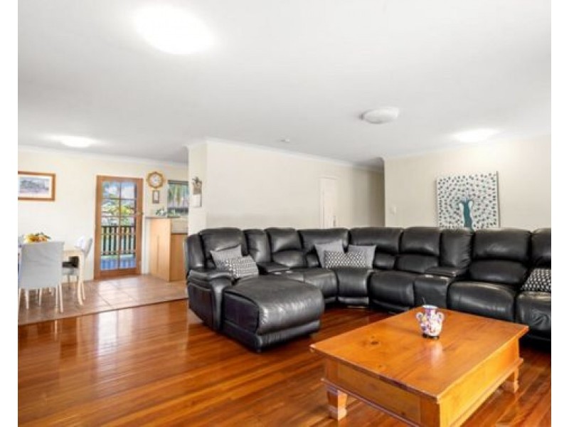 22 Nidalla St, Macgregor QLD 4109