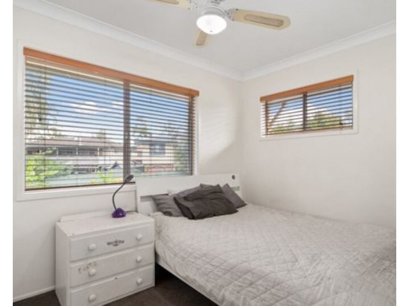 22 Nidalla St, Macgregor QLD 4109