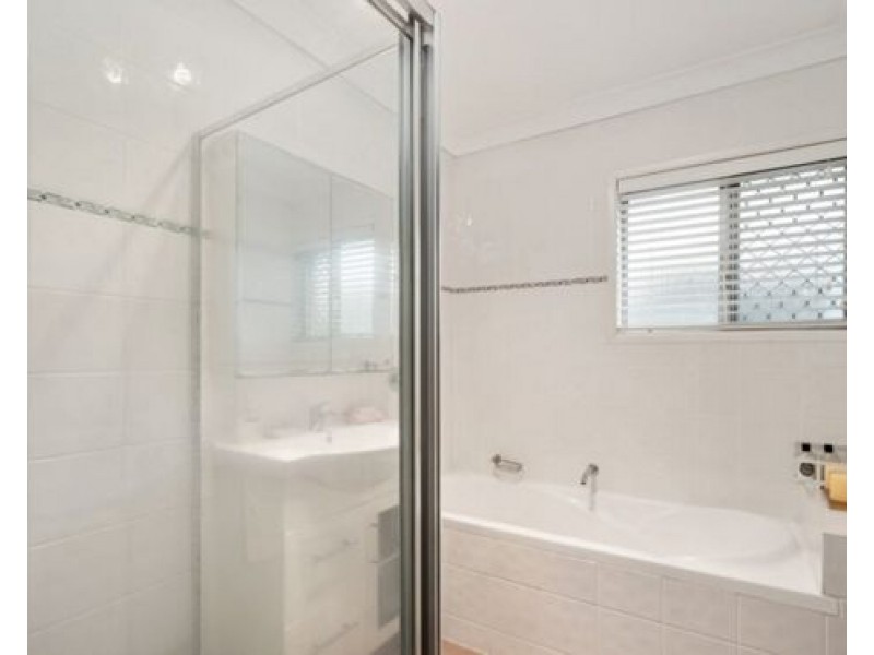 22 Nidalla St, Macgregor QLD 4109